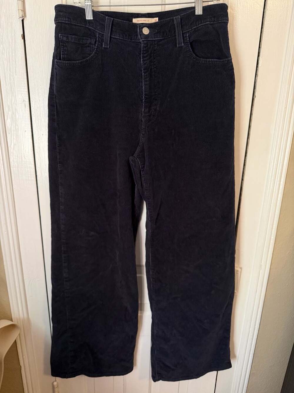 Levi's Ribcage Wide Leg Corduroy Women's Jeans in Navy Blue 32